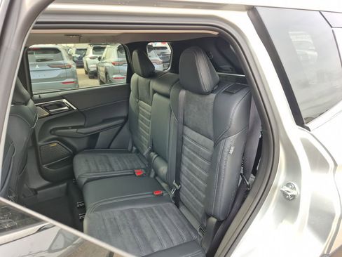 New 2026 Mitsubishi Outlander SE image 61