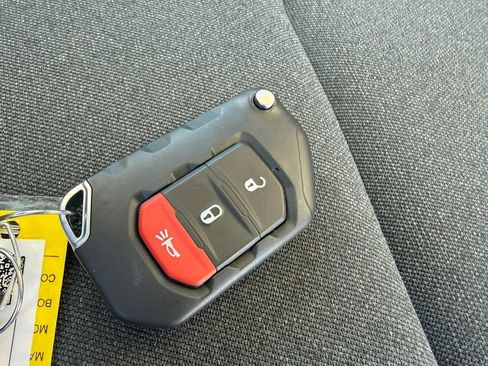 New 2026 Jeep Gladiator Sport image 30