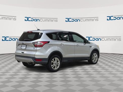 Used 2017 Ford Escape SE AWD/4WD image 8
