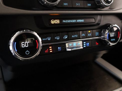 Used 2022 Ford F250 Lariat w/ Lariat Value Package image 8