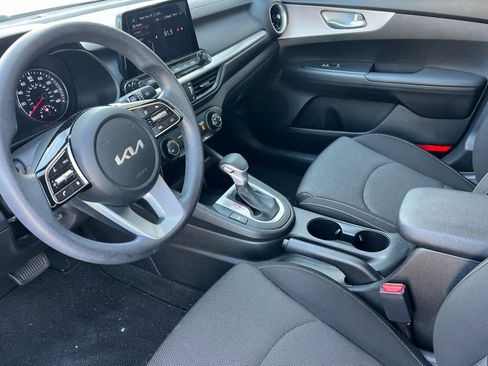 Used 2023 Kia Forte LXS image 12