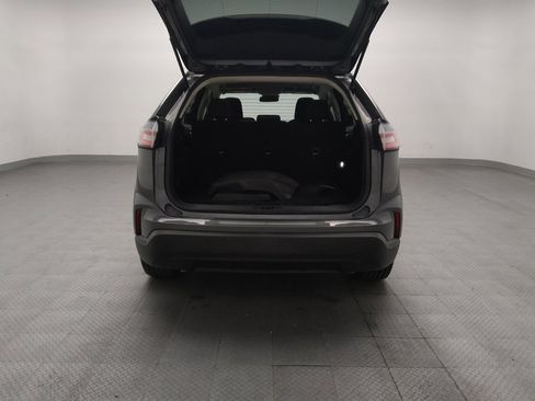 Used 2021 Ford Edge SE FWD image 29