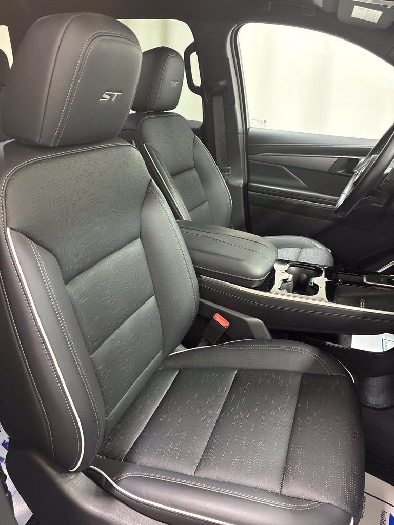 Used 2026 Buick Enclave Sport Touring AWD/4WD image 30