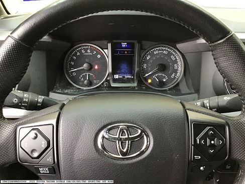 Used 2022 Toyota Tacoma TRD Off-Road w/ Technology Package AWD/4WD image 8