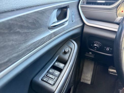 Used 2021 Jeep Grand Cherokee L Limited image 19