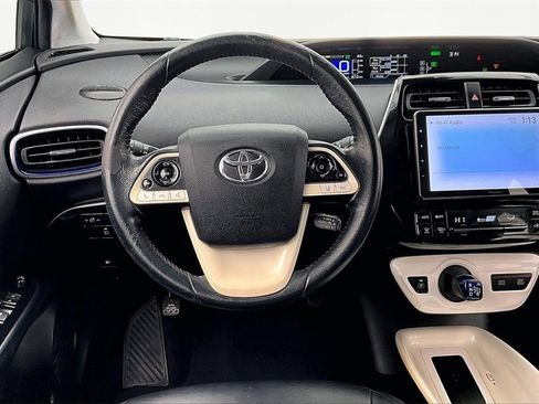 Used 2016 Toyota Prius Three Touring image 5