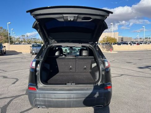 Used 2019 Jeep Cherokee Latitude Plus image 14