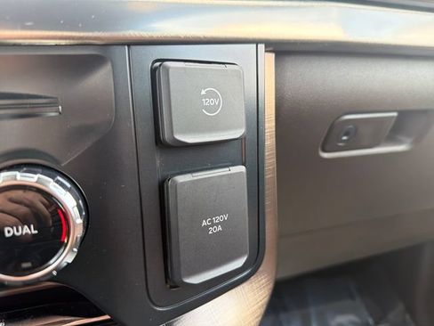 Used 2025 Ford F150 King Ranch AWD/4WD image 53