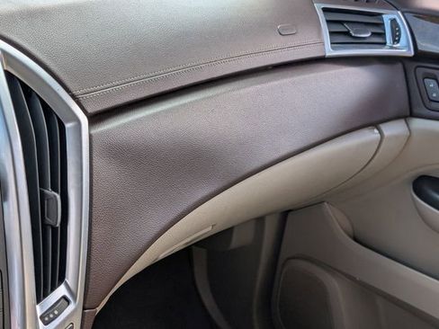 Used 2012 Cadillac SRX Luxury image 22