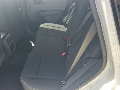 Used 2023 Nissan Rogue S FWD image 13