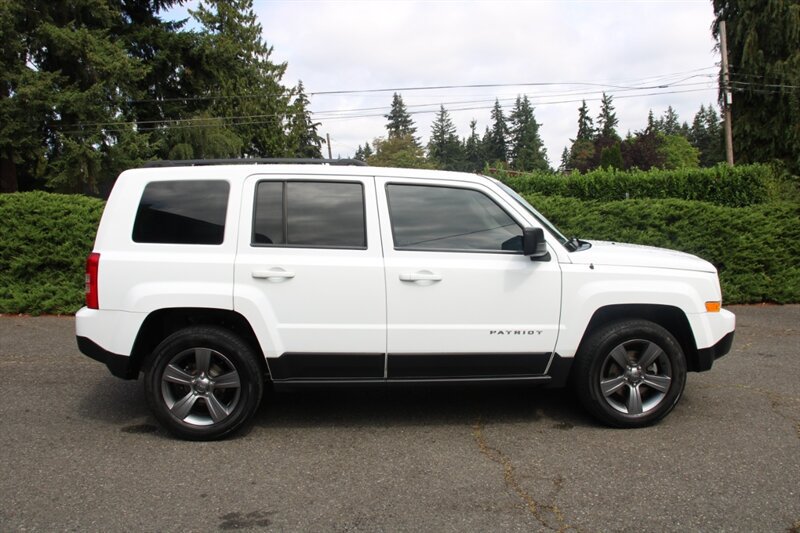 Used 2015 Jeep Patriot High Altitude AWD/4WD image 12