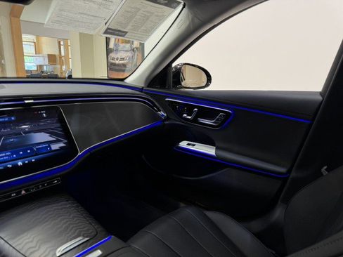 Certified 2025 Mercedes-Benz E 350 4MATIC Sedan image 10