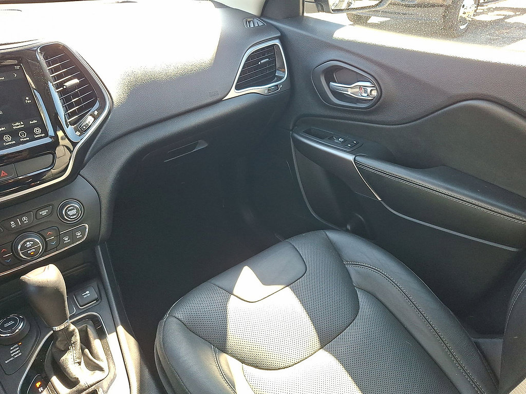 Used 2019 Jeep Cherokee Limited AWD/4WD image 11