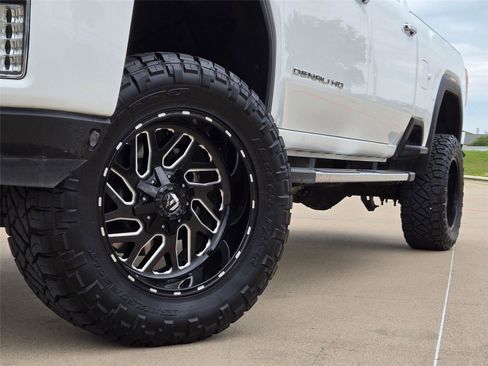 Used 2020 GMC Sierra 2500 Denali w/ Denali Ultimate Package AWD/4WD image 8