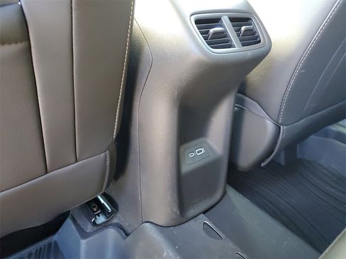 Used 2023 Buick Envision Preferred image 27