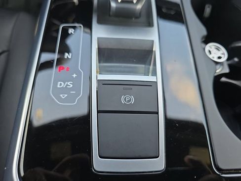 Used 2025 Audi Q7 3.0T Premium Plus AWD/4WD image 28