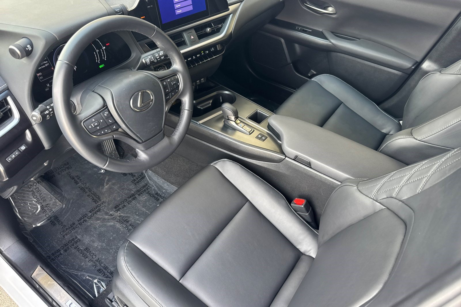 Used 2025 Lexus UX 300h FWD w/ Accessory Package (Z2) image 4