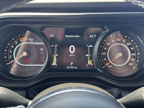 Used 2025 Jeep Wrangler Unlimited Sahara AWD/4WD image 28