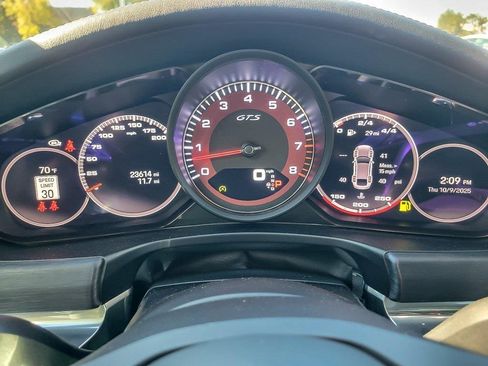 Used 2022 Porsche Panamera GTS image 13