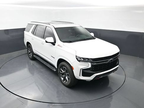 Used 2022 Chevrolet Tahoe Z71 w/ Luxury Package AWD/4WD image 19