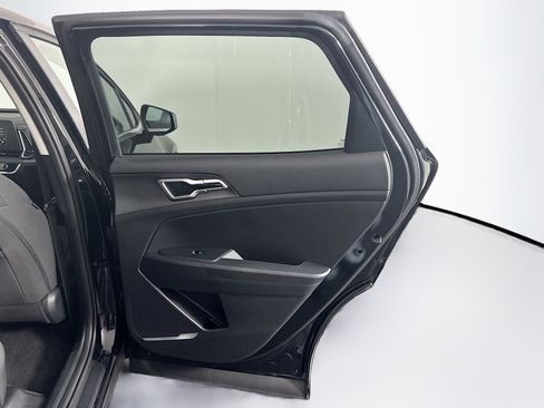 Used 2025 Kia Sportage LX FWD image 28