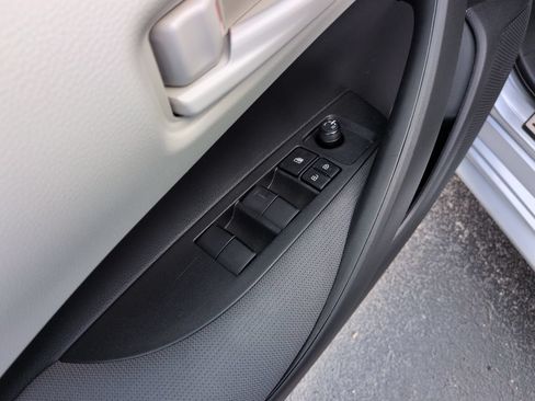 Used 2024 Toyota Corolla LE FWD image 11