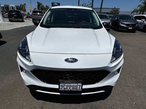 Used 2022 Ford Escape SE FWD image 3