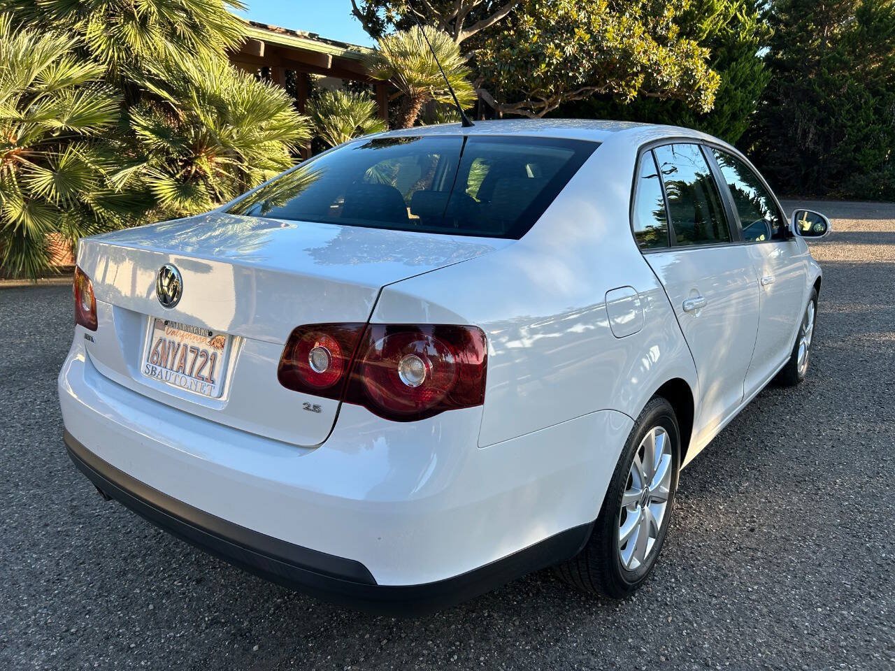Used 2010 Volkswagen Jetta Limited Edition FWD image 14