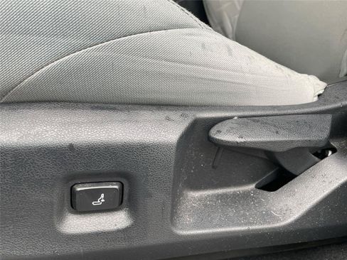 Used 2024 Toyota Tacoma SR5 AWD/4WD image 13