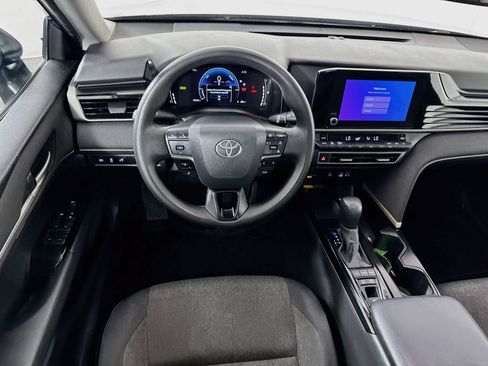 Used 2025 Toyota Camry LE FWD image 18