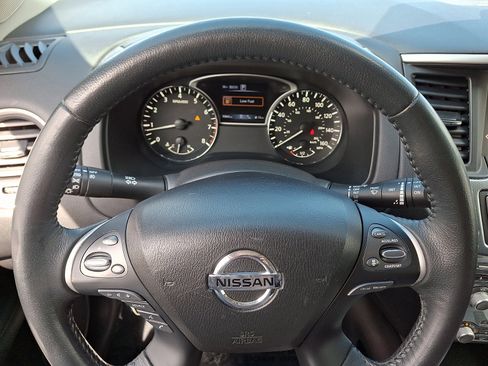 Used 2018 Nissan Pathfinder SL w/ SL Premium Package image 19