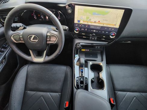 Used 2024 Lexus NX 350 AWD w/ Vision Package image 27