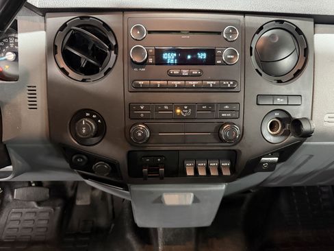 Used 2015 Ford F350 XL w/ Power Equipment Group image 17