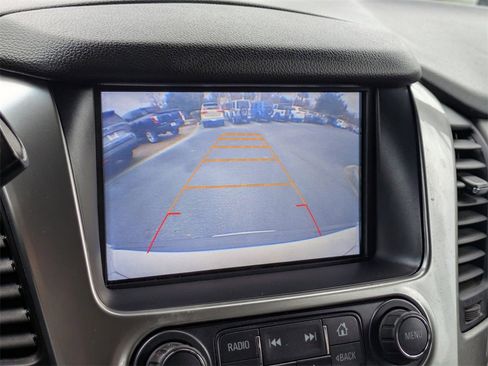 Used 2017 Chevrolet Suburban LT image 23