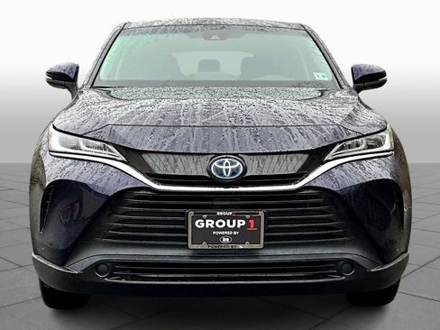 Used 2023 Toyota Venza LE image 3