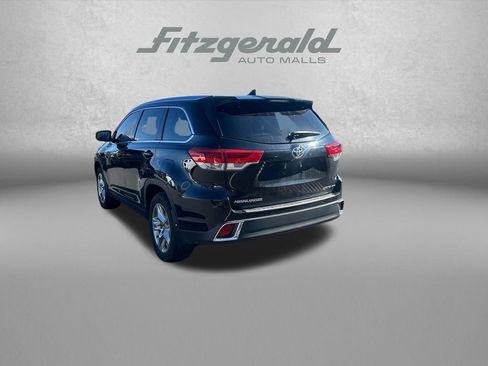 Used 2019 Toyota Highlander Limited image 3