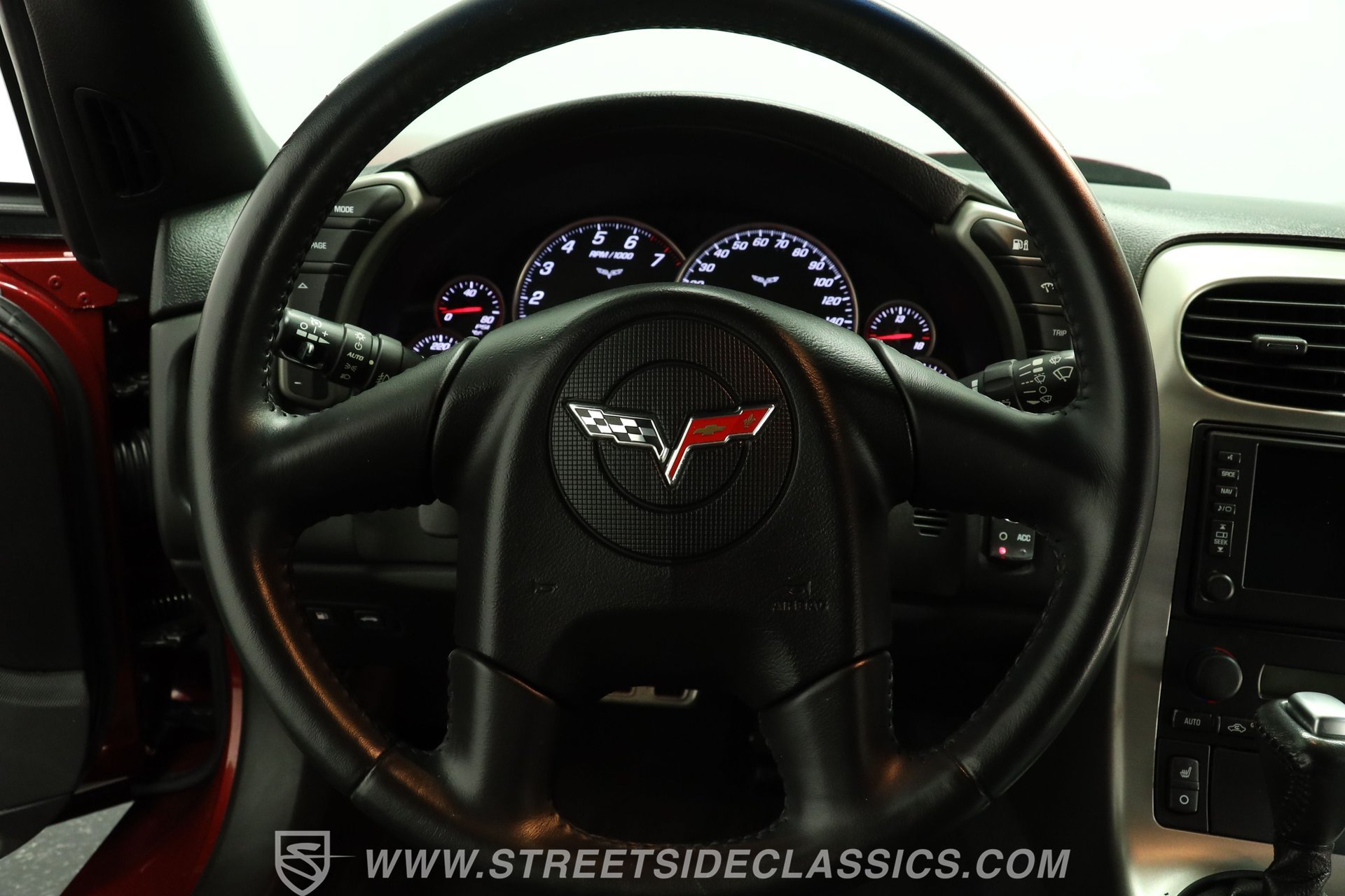 Used 2005 Chevrolet Corvette Coupe w/ Preferred Equipment Group RWD image 36