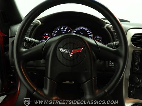 Used 2005 Chevrolet Corvette Coupe w/ Preferred Equipment Group RWD image 36