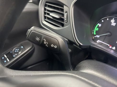 Used 2022 Ford Escape SE image 37