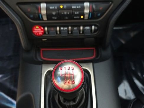 Used 2016 Ford Mustang Shelby GT350 w/ Technology Package image 24