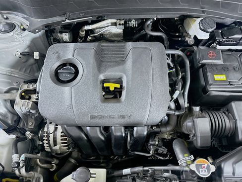 Used 2024 Kia Seltos S image 32