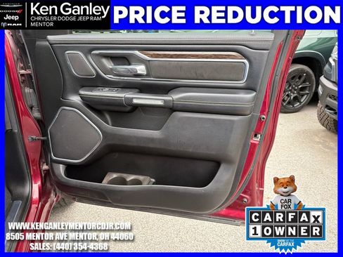 Used 2019 RAM 1500 Laramie AWD/4WD image 25