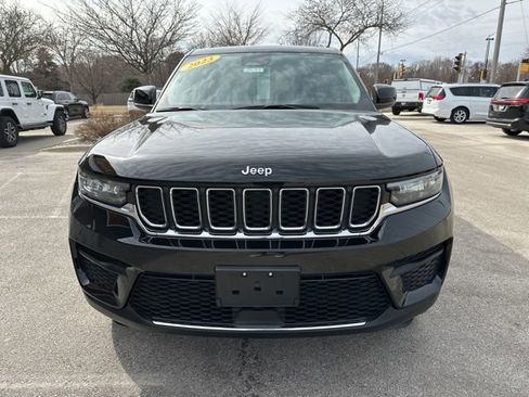 Used 2023 Jeep Grand Cherokee Laredo image 38