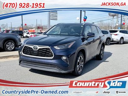 Used 2022 Toyota Highlander XLE