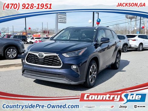 Used 2022 Toyota Highlander XLE image 1