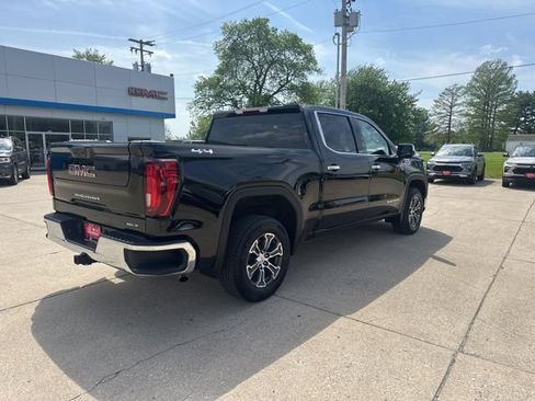 Used 2026 GMC Sierra 1500 SLT AWD/4WD image 3