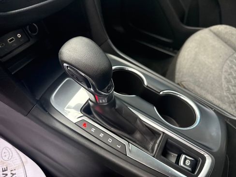 Used 2023 Chevrolet Equinox LT image 27