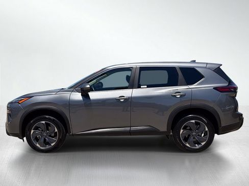 Used 2025 Nissan Rogue SV FWD image 2