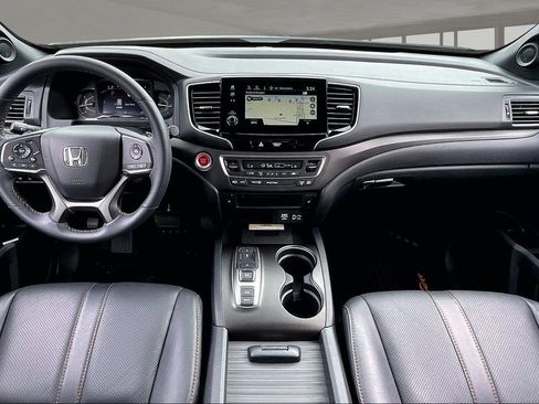 Used 2023 Honda Passport TrailSport image 7