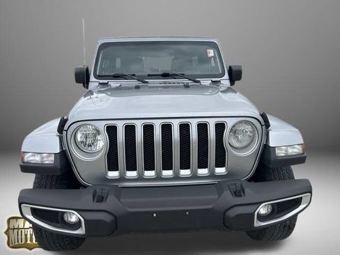 Used 2019 Jeep Wrangler Unlimited Sahara w/ Safety Group AWD/4WD image 14